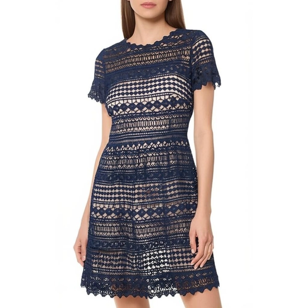 Vince Camuto Fit & Flare Dress Size 4 Navy Lace Crochet Cocktail Wedding Guest